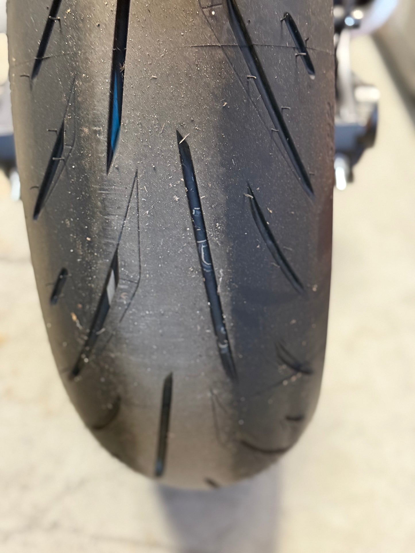 2024 YAMAHA R7 MATTE BLACK
