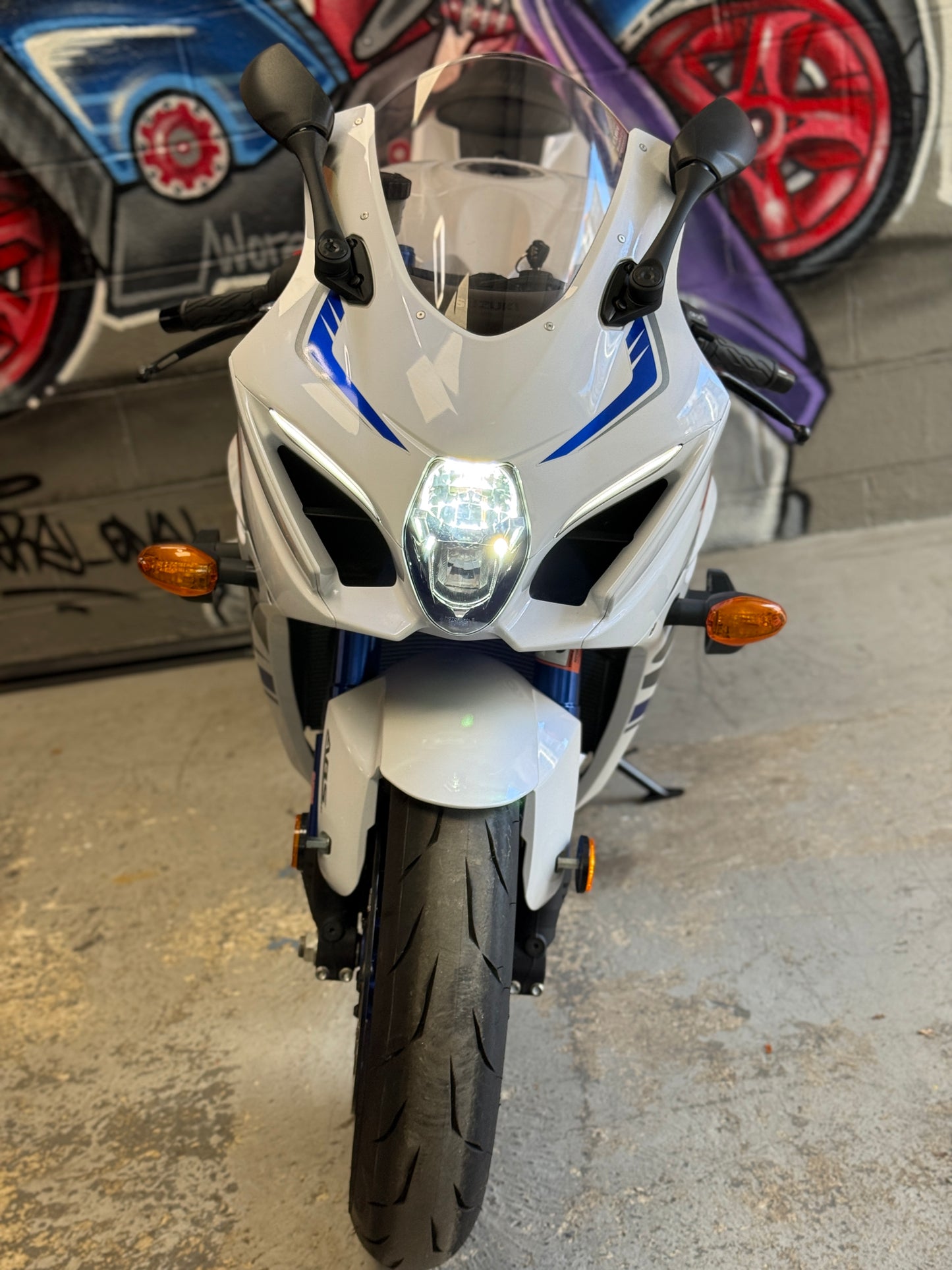 2018 SUZUKI GSXR 1000R WHITE BLIZZARD PEARL