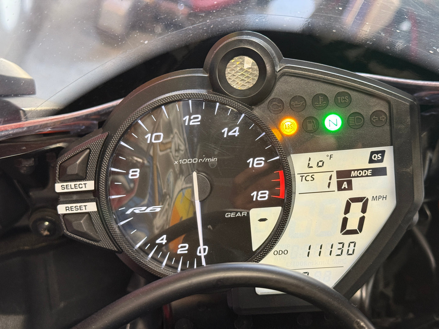 2020 Yamaha R6 AKRAPOVIC Vivid Orange Black