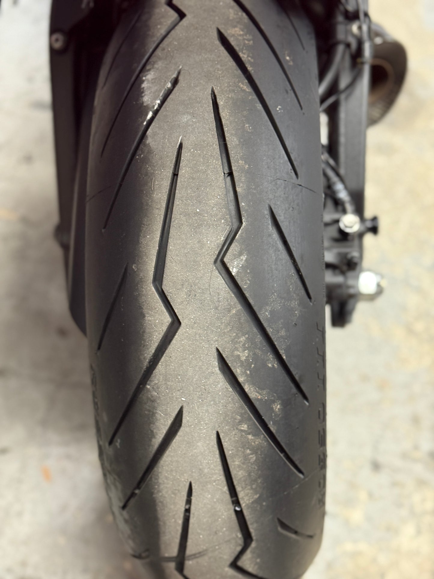 2024 Kawasaki Ninja ZX6R M4 slip on