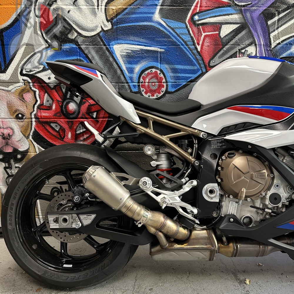 
                      
                        2021 BMW S1000RR M PACKAGE CARBON WHEELS
                      
                    