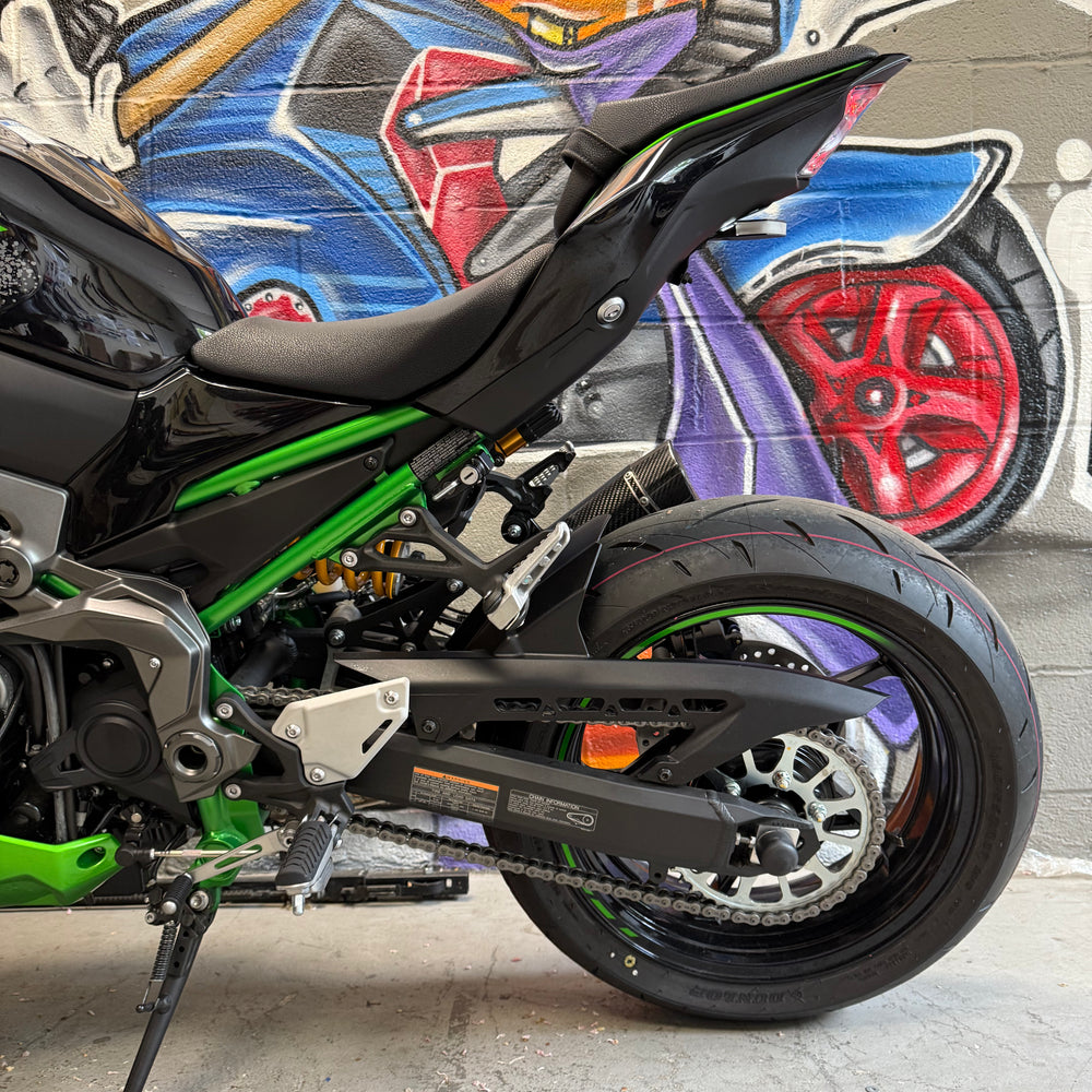 
                      
                        2024 KAWASAKI Z900 SE ABS GREEN M4
                      
                    
