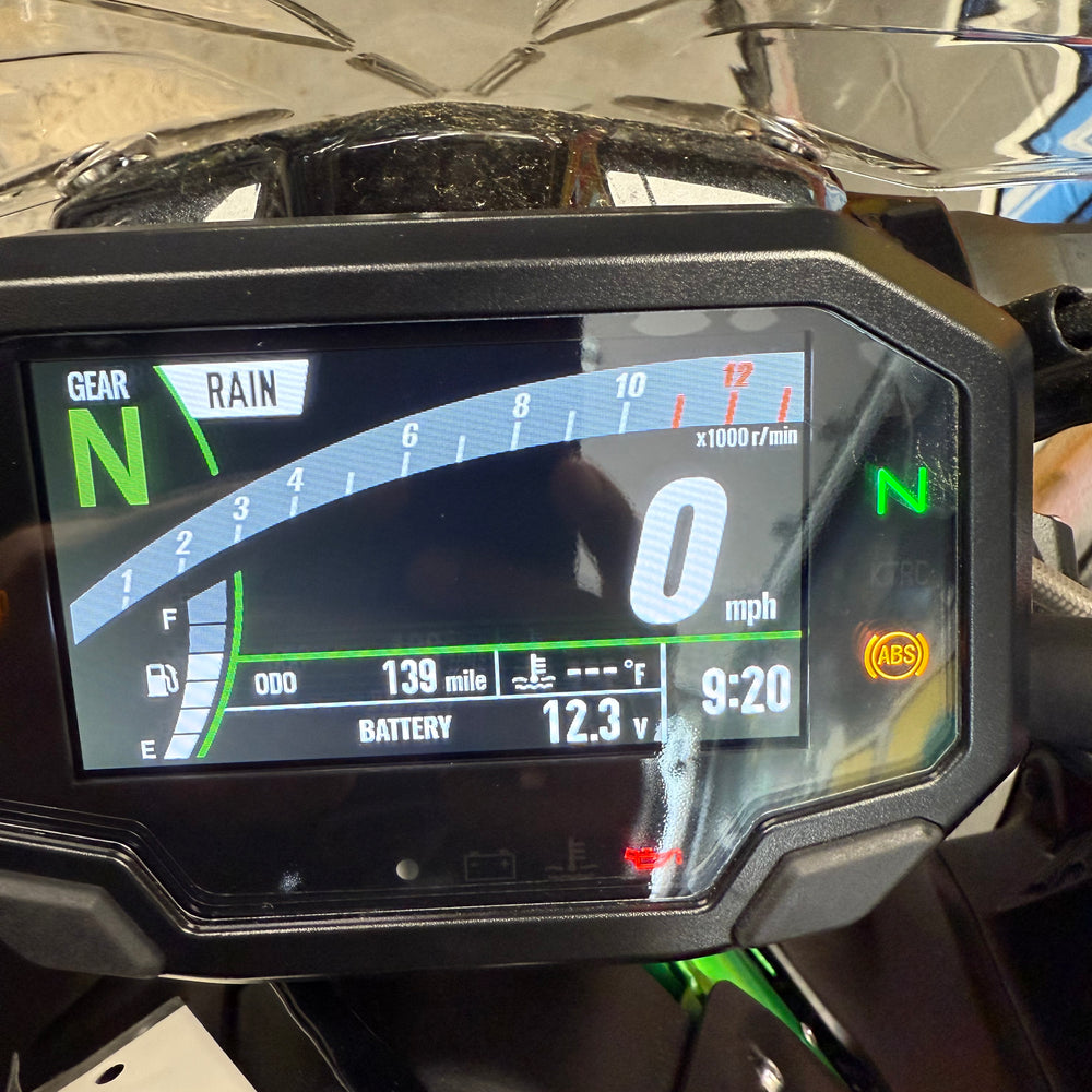 
                      
                        2024 KAWASAKI Z900 SE ABS GREEN M4
                      
                    