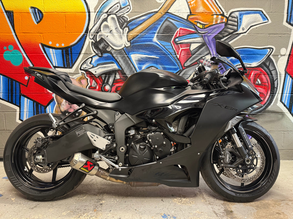 2024 KAWASAKI NINJA ZX6R ABS AKRAPOVIC