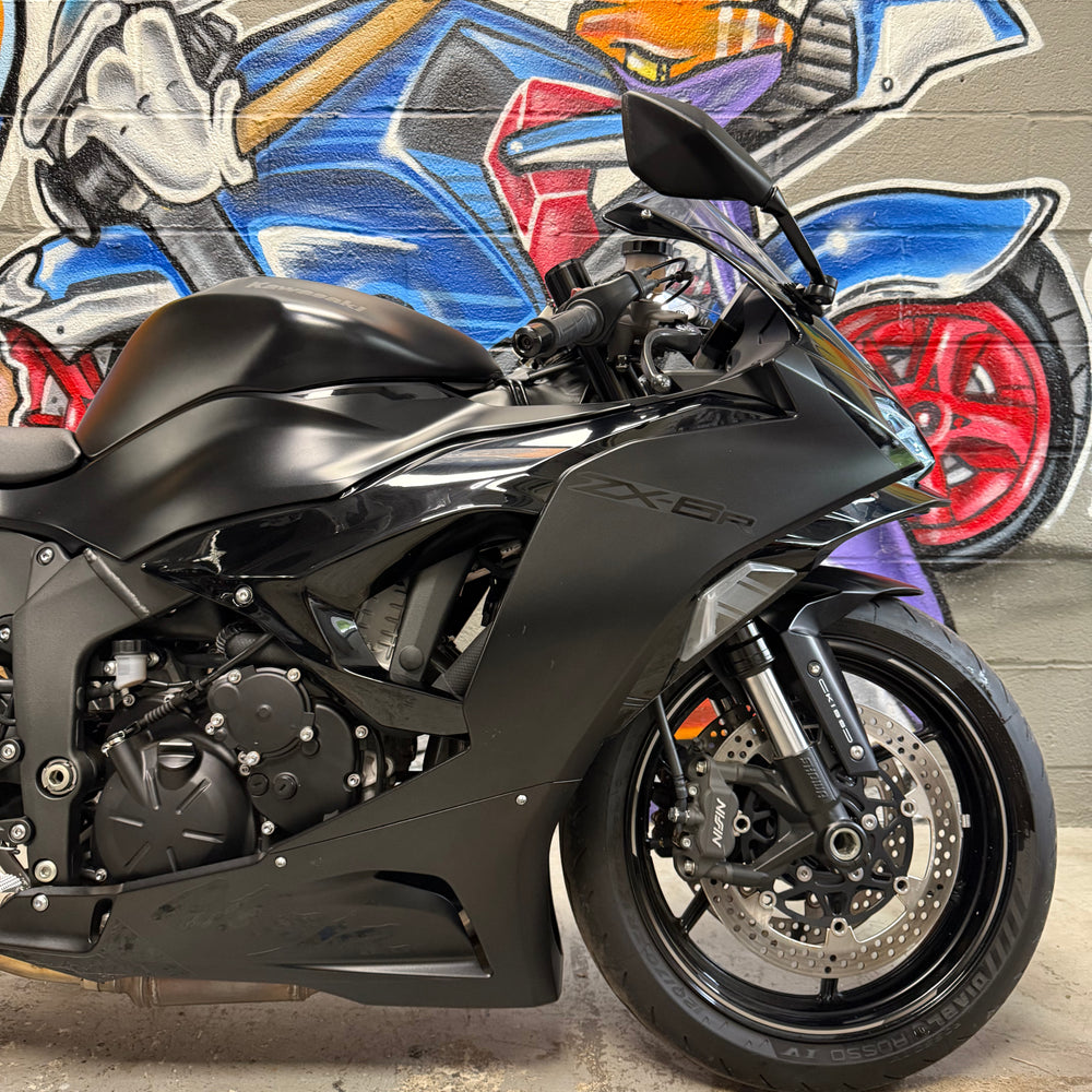 
                      
                        2024 KAWASAKI NINJA ZX6R ABS AKRAPOVIC
                      
                    