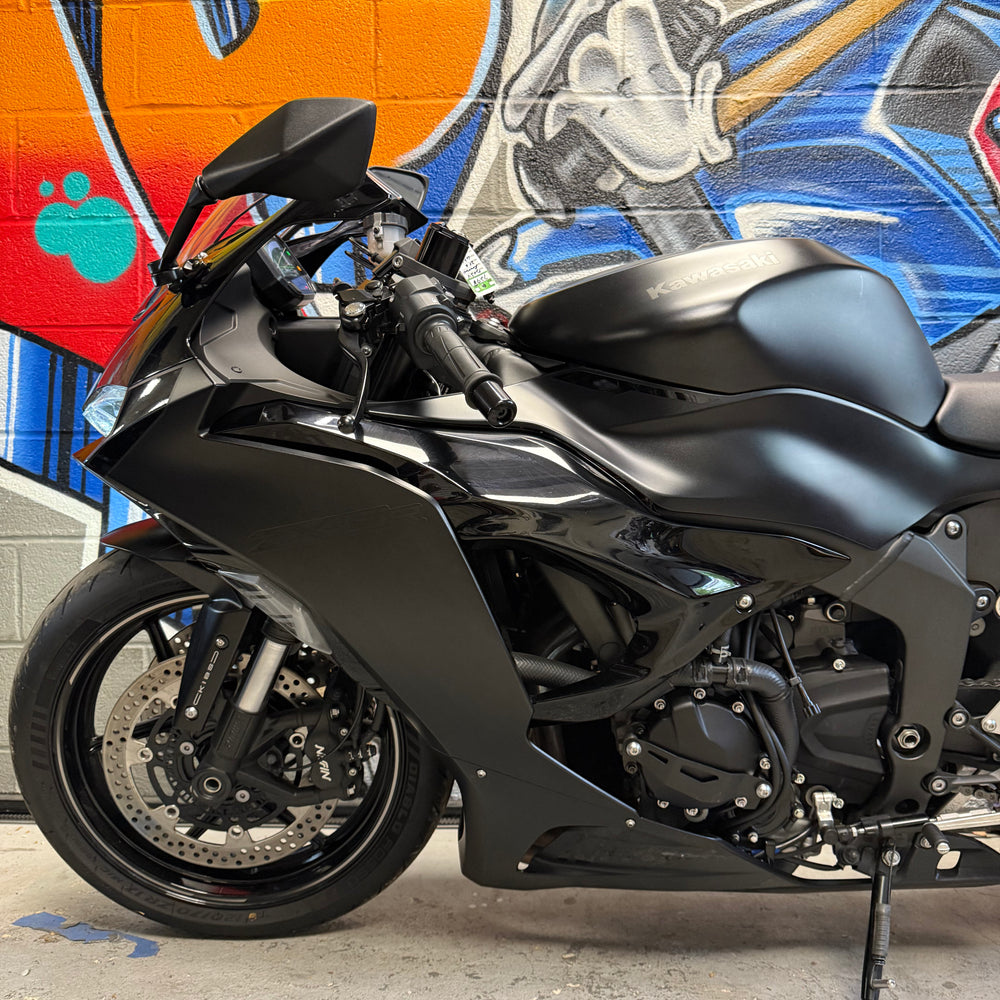 
                      
                        2024 KAWASAKI NINJA ZX6R ABS AKRAPOVIC
                      
                    