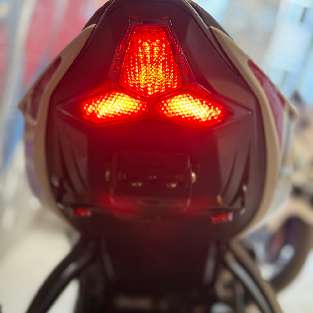 
                      
                        2024 Kawasaki Ninja ZX6R ABS M4 Slip on
                      
                    