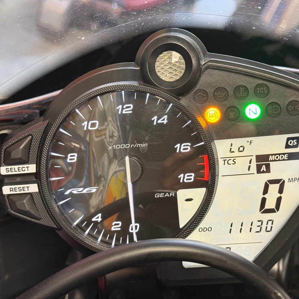 
                      
                        2020 Yamaha R6 AKRAPOVIC Vivid Orange Black
                      
                    