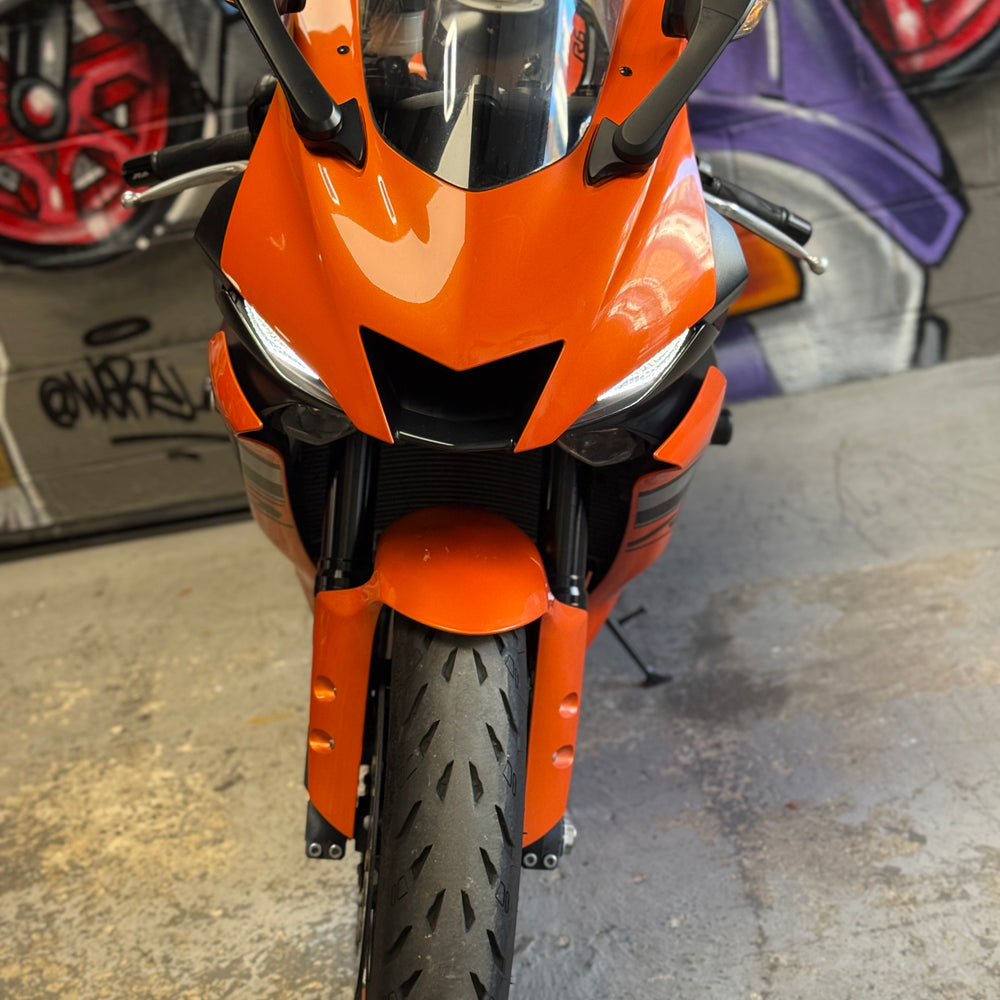 
                      
                        2020 Yamaha R6 AKRAPOVIC Vivid Orange Black
                      
                    