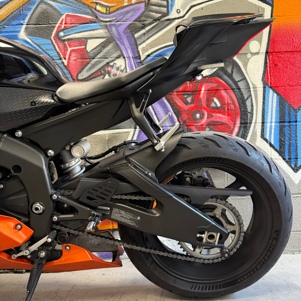 
                      
                        2020 Yamaha R6 AKRAPOVIC Vivid Orange Black
                      
                    