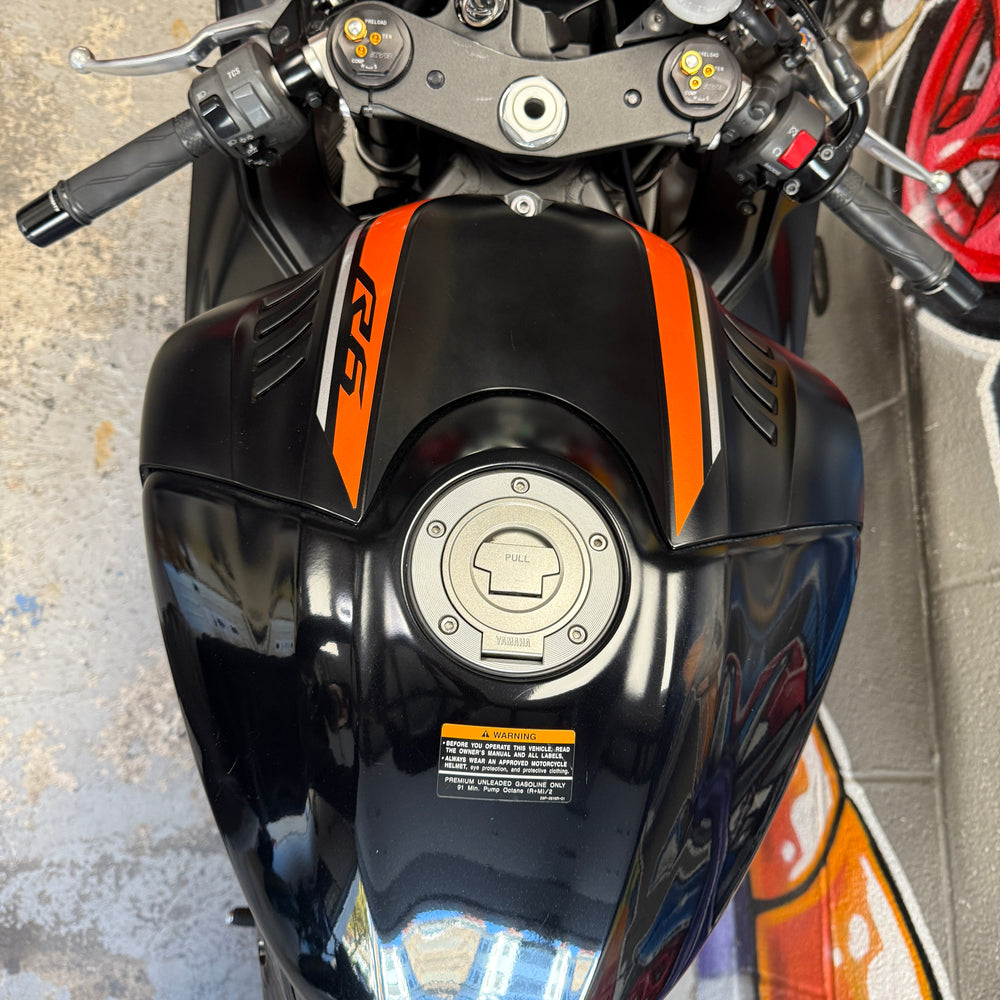 
                      
                        2020 Yamaha R6 AKRAPOVIC Vivid Orange Black
                      
                    