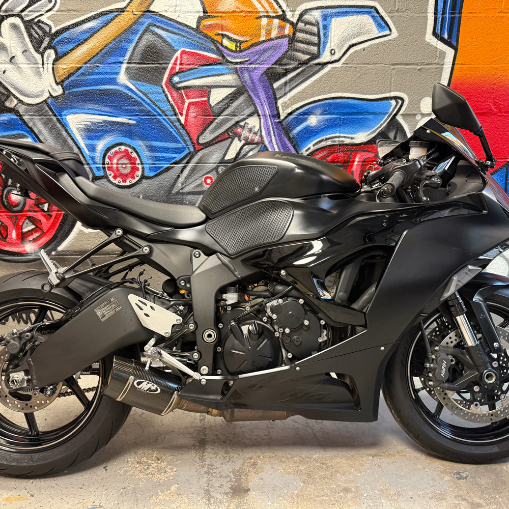 2024 Kawasaki Ninja ZX6R M4 slip on