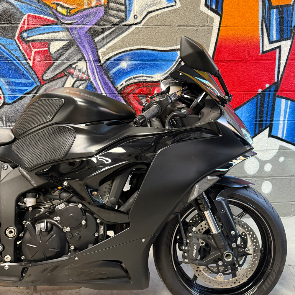 
                      
                        2024 Kawasaki Ninja ZX6R M4 slip on
                      
                    