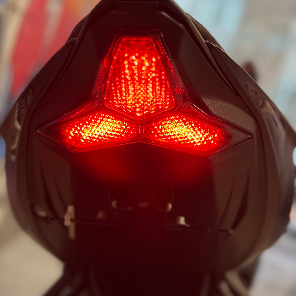 
                      
                        2024 Kawasaki Ninja ZX6R M4 slip on
                      
                    