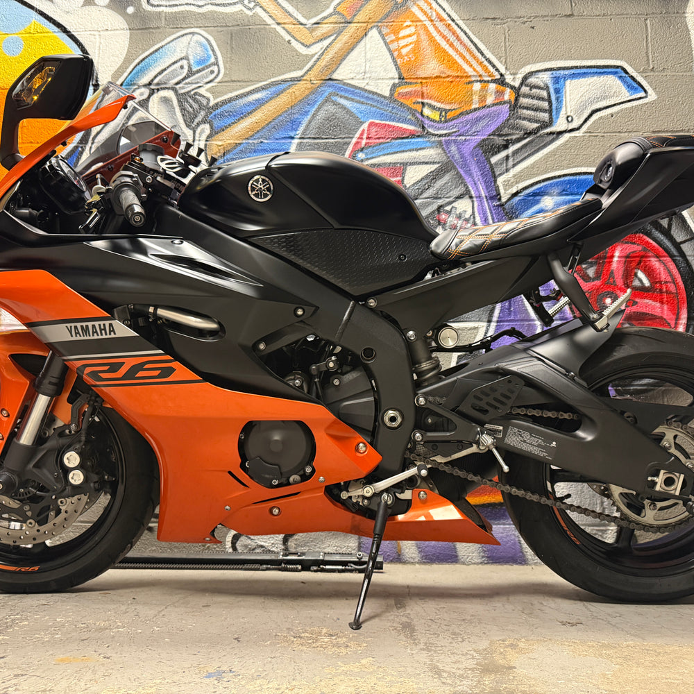 
                      
                        2020 Yamaha R6 Leo Vince Vivid Orange Black
                      
                    
