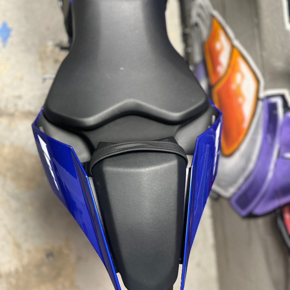 
                      
                        2024 YAMAHA R1 BLUE AKRAPOVIC
                      
                    