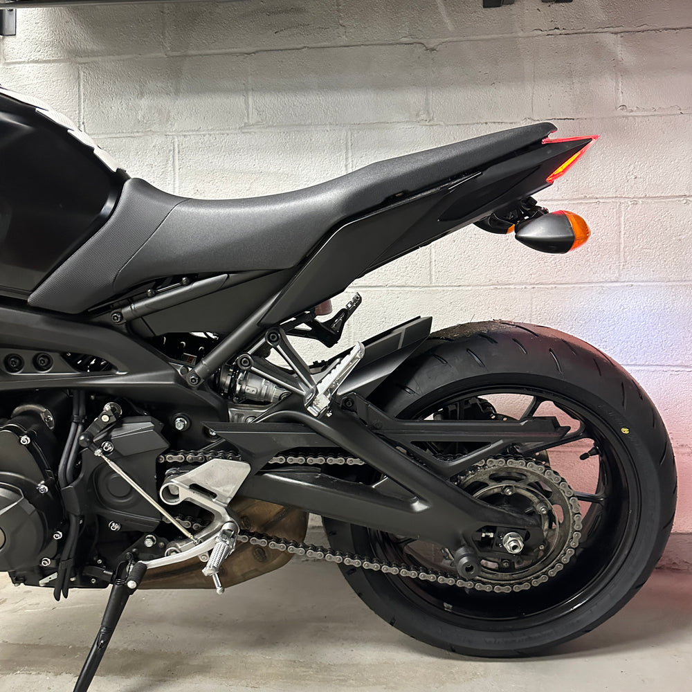 
                      
                        2018 Yamaha MT09 RAVEN
                      
                    