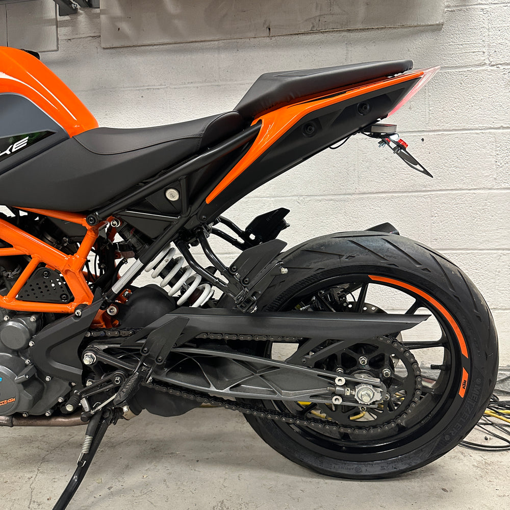 
                      
                        2023 KTM DUKE 390 AKRAPOVIC
                      
                    