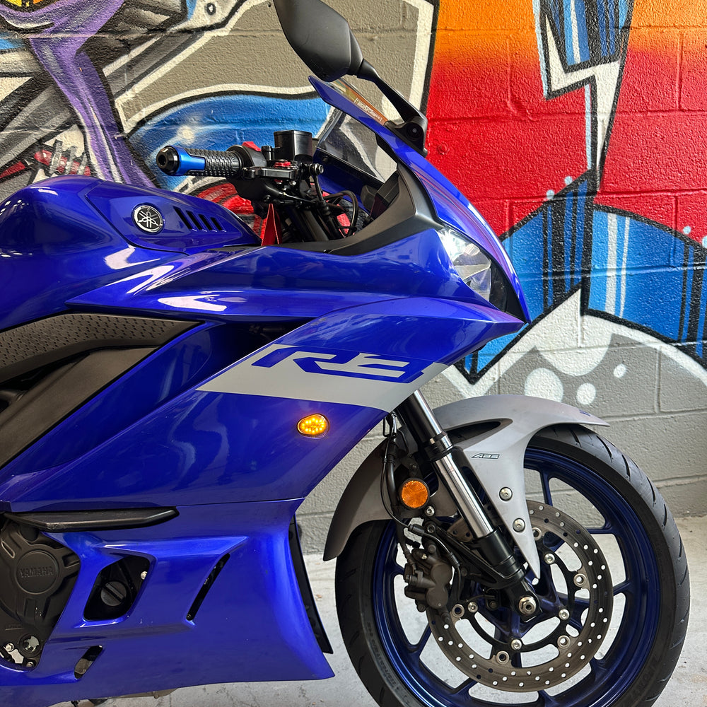 
                      
                        2020 YAMAHA R3 ABS BLUE AKRAPOVIC
                      
                    