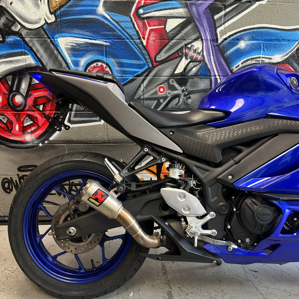 2020 YAMAHA R3 ABS BLUE AKRAPOVIC