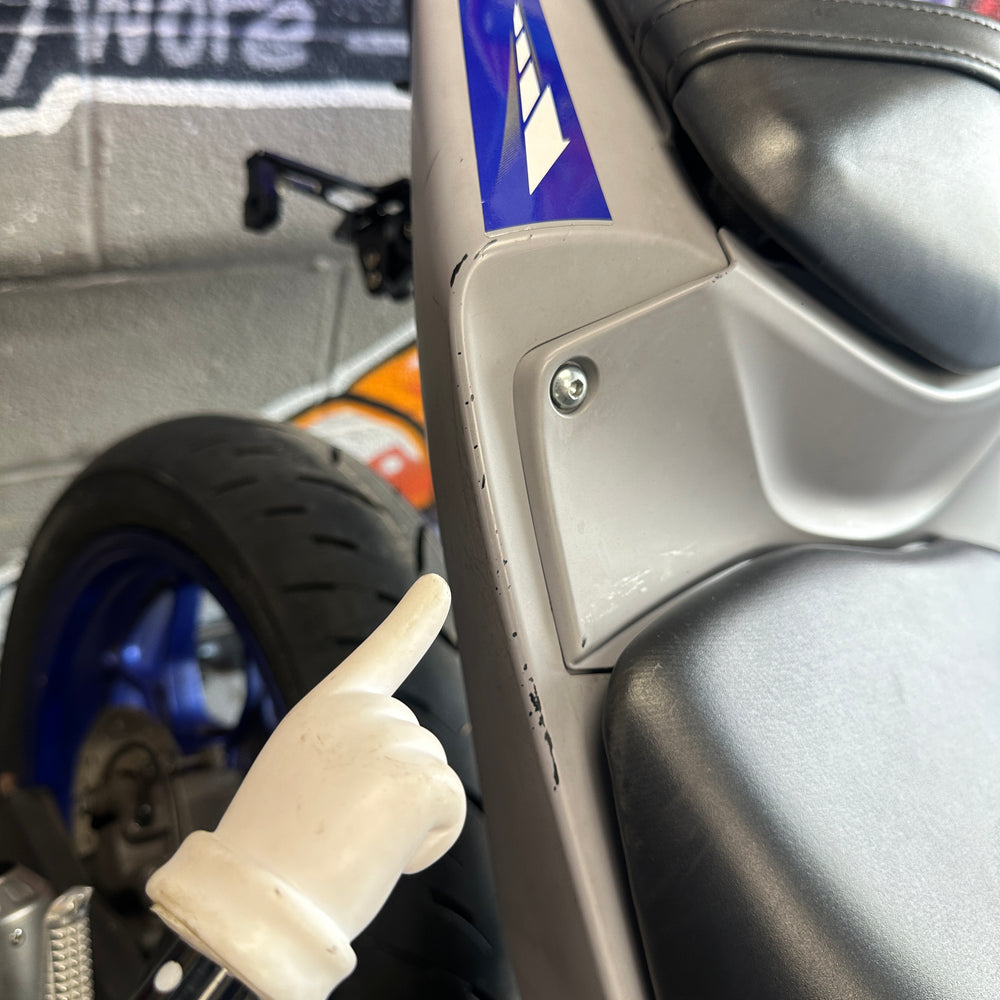 
                      
                        2020 YAMAHA R3 ABS BLUE AKRAPOVIC
                      
                    