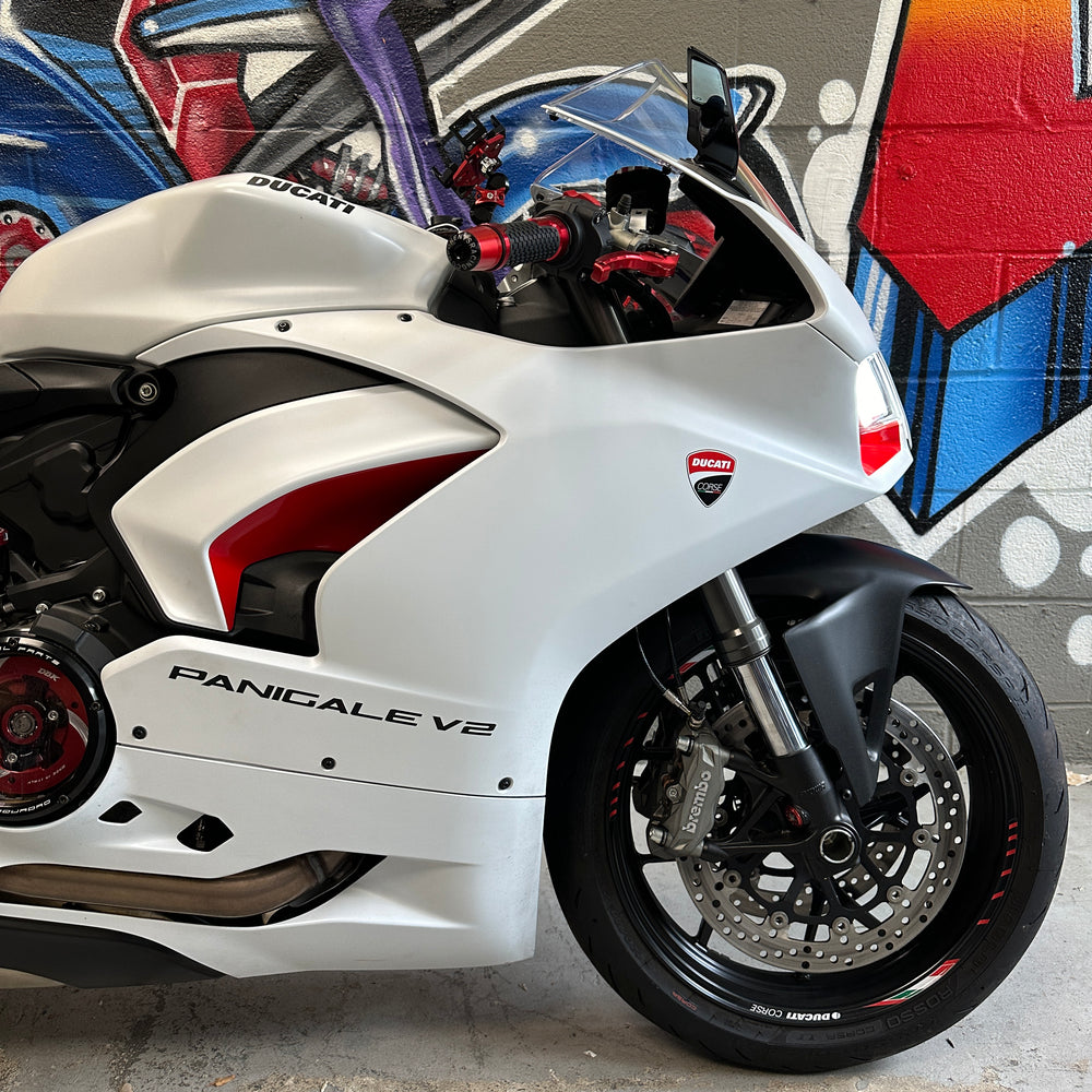 
                      
                        2022 DUCATI PANIGALE V2 WHITE
                      
                    