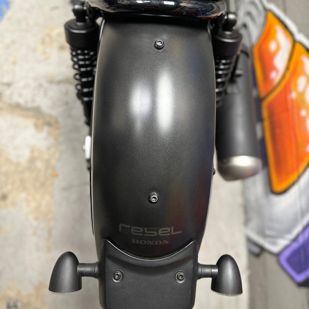 
                      
                        2021 HONDA REBEL 300 ABS METALLIC GREY
                      
                    