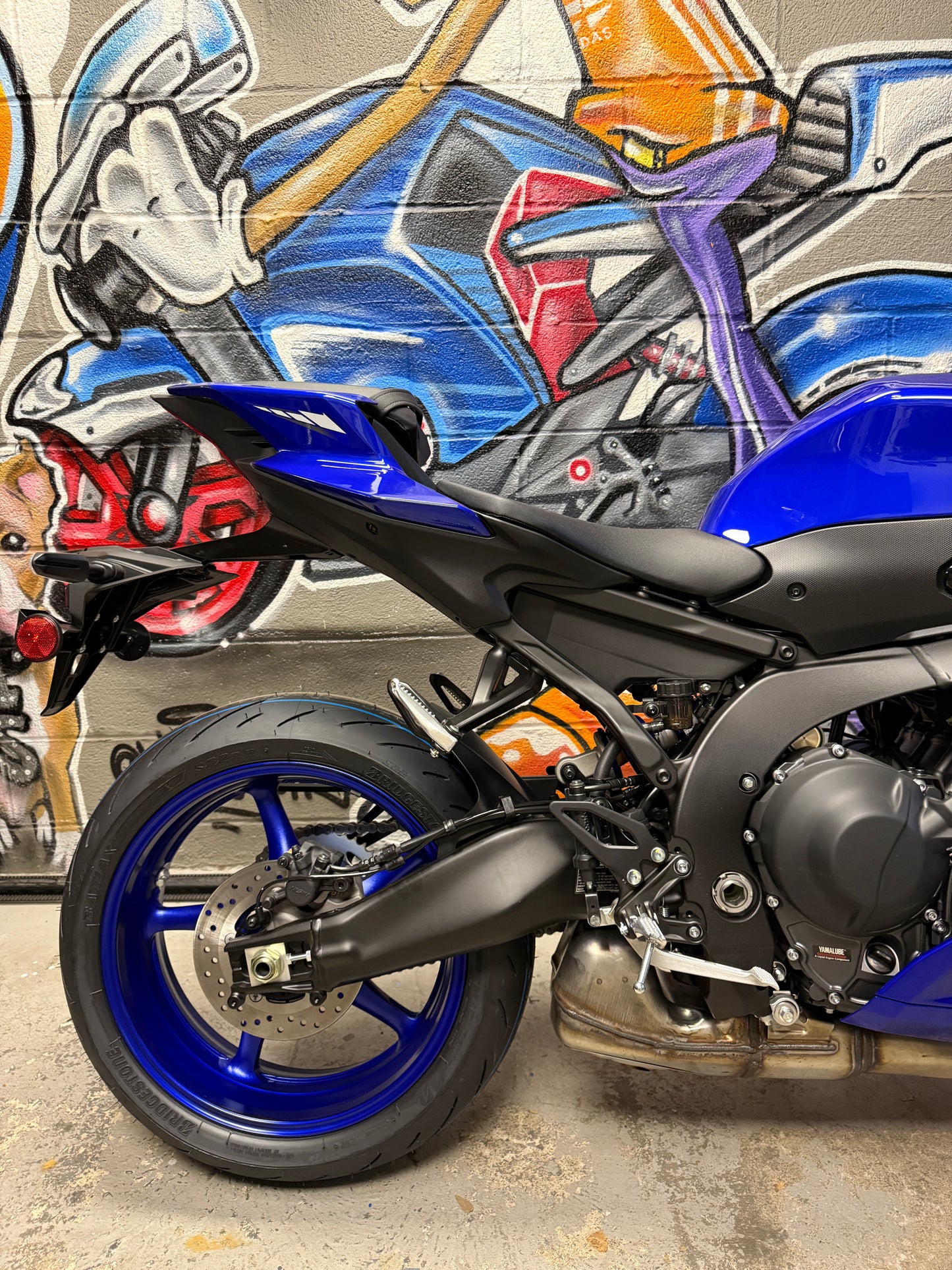 2026 Yamaha R9 in Yamaha Blue
