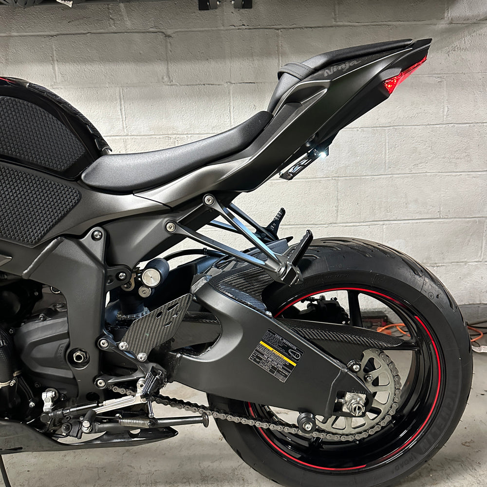 
                      
                        2023 KAWASAKI NINJA ZX6R BLK RED CARBON
                      
                    