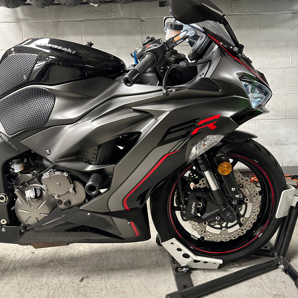 
                      
                        2023 KAWASAKI NINJA ZX6R BLK RED CARBON
                      
                    