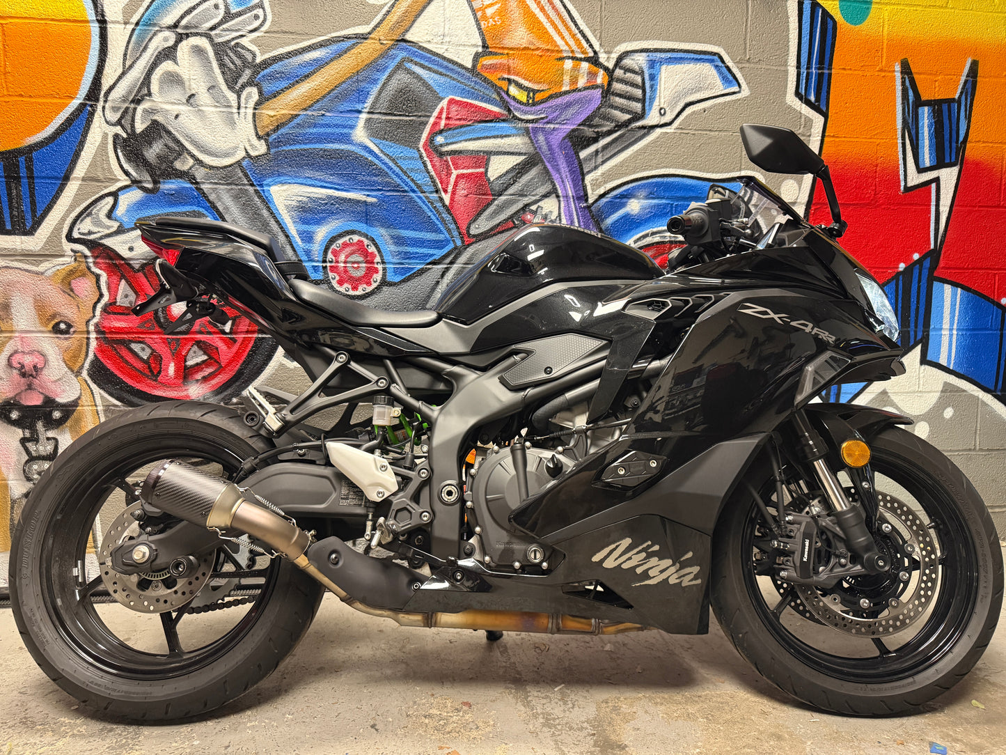 2024 Kawasaki Ninja ZX4RR Ebony Black
