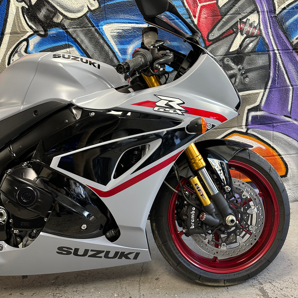 
                      
                        2024 Suzuki GSXR 1000 R
                      
                    