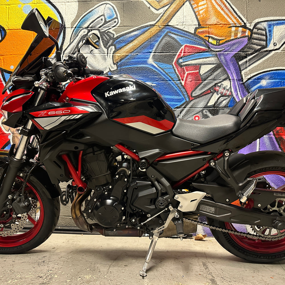 
                      
                        2024 Kawasaki Z650 ABS Black Red
                      
                    