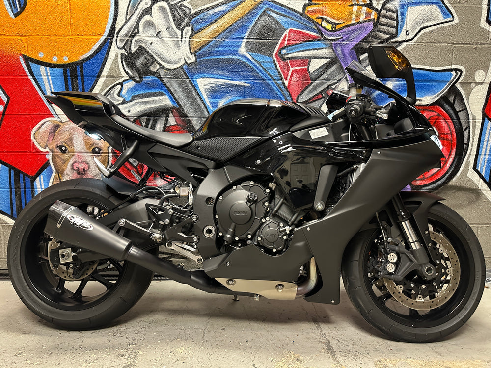 2024 YAMAHA YZF R1 RAVEN