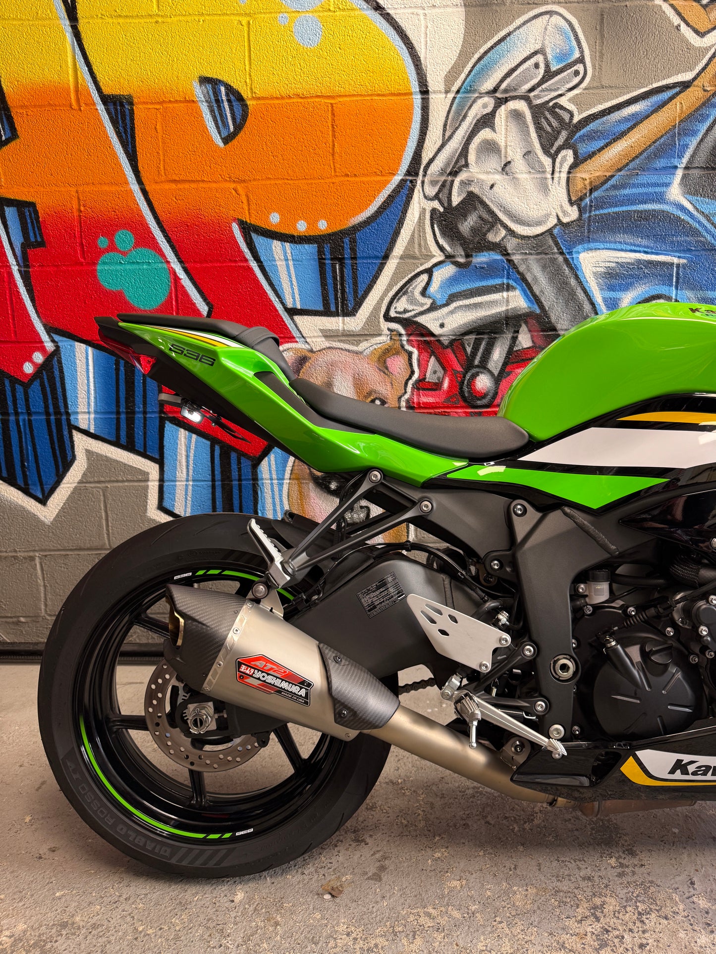 2025 Kawasaki ZX6R KRT w ABS Yoshi AT2