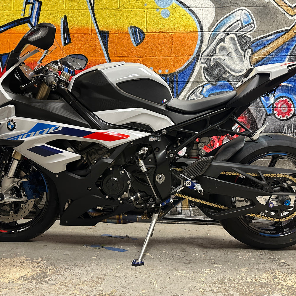 
                      
                        2023 BMW S1000RR M PACKAGE CARBON WHEELS
                      
                    