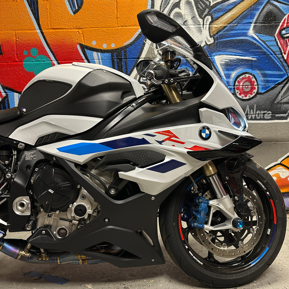 
                      
                        2023 BMW S1000RR M PACKAGE CARBON WHEELS
                      
                    