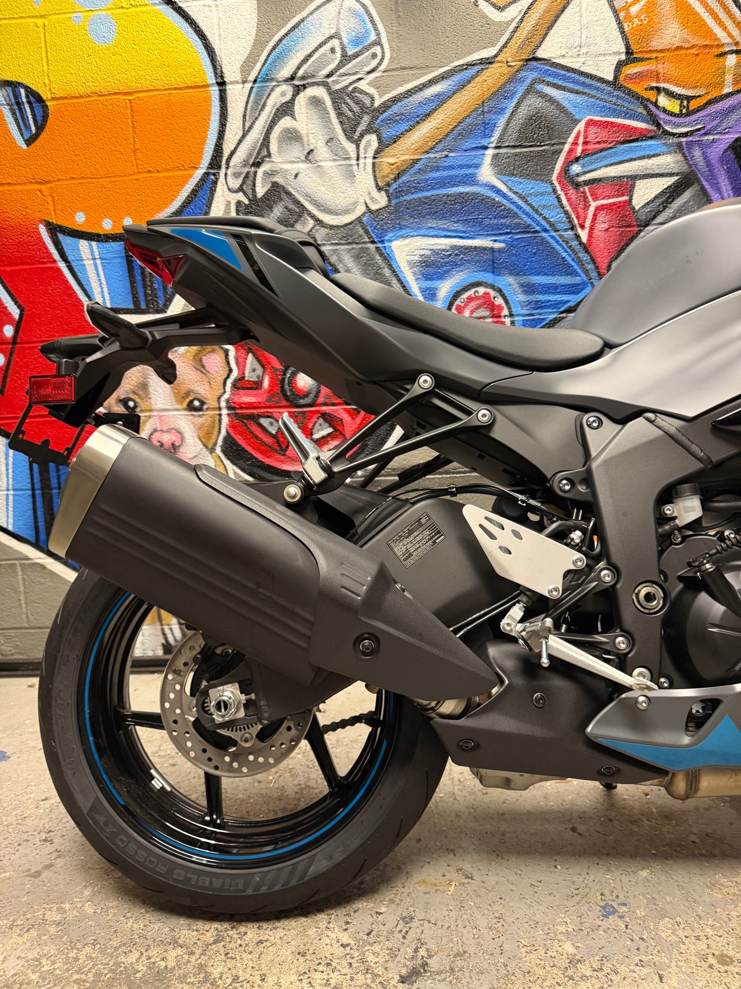 2025 Kawasaki Ninja ZX6R w ABS
