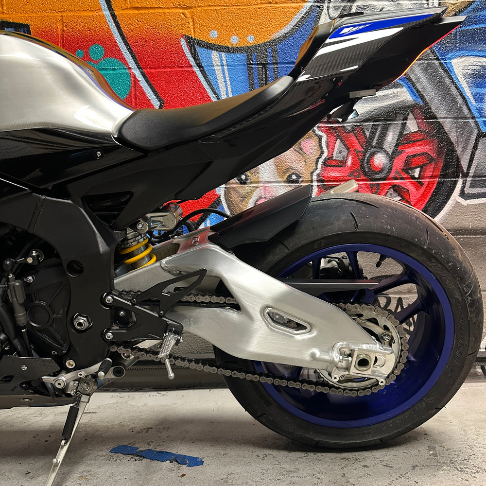 
                      
                        2023 YAMAHA R1M CARBON AKRAPOVIC
                      
                    