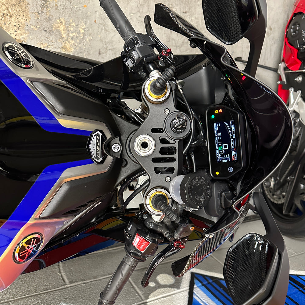 
                      
                        2023 YAMAHA R1M CARBON AKRAPOVIC
                      
                    