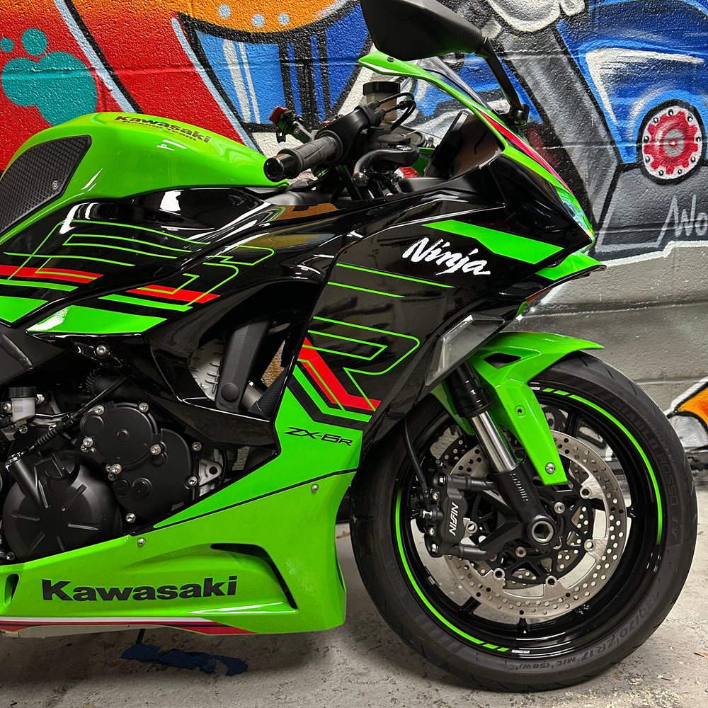 
                      
                        2024 Kawasaki Ninja ZX6R KRT Yoshimura AT2
                      
                    