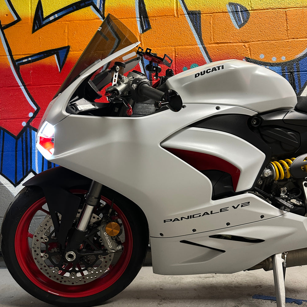 
                      
                        2021 DUCATI PANIGALE V2 WHITE Riosso
                      
                    