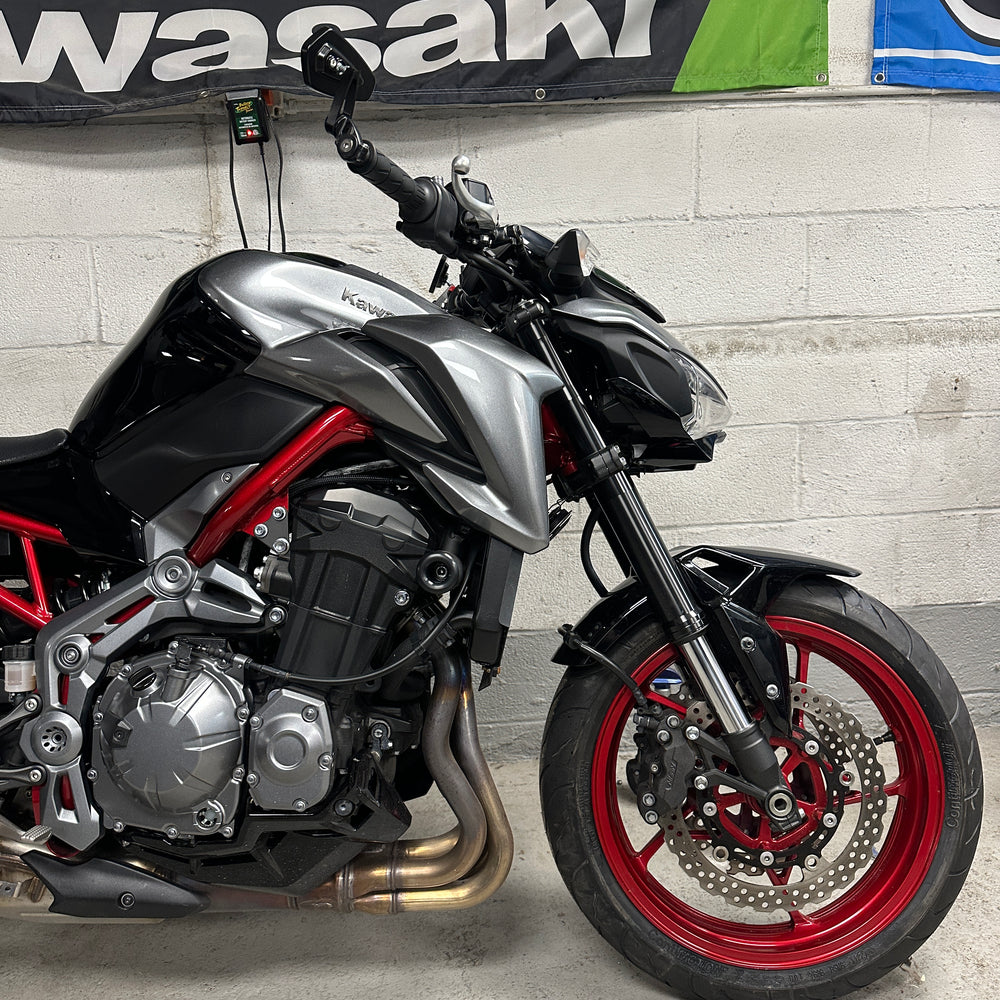 
                      
                        2019 KAWASAKI Z900 LEO VINCE TITANIUM
                      
                    