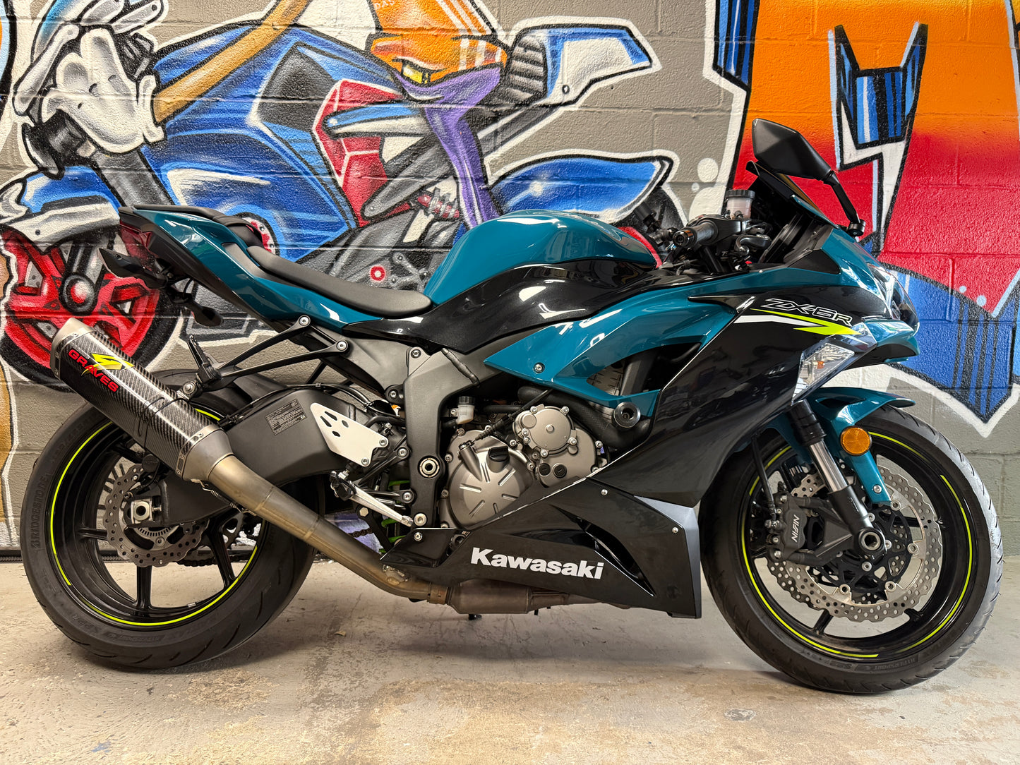 2021 Kawasaki Ninja ZX6R Graves
