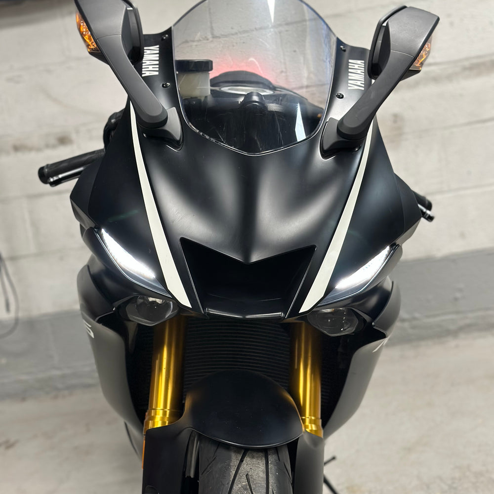 
                      
                        2017 YAMAHA YZF R6 RAVEN Yoshimura
                      
                    