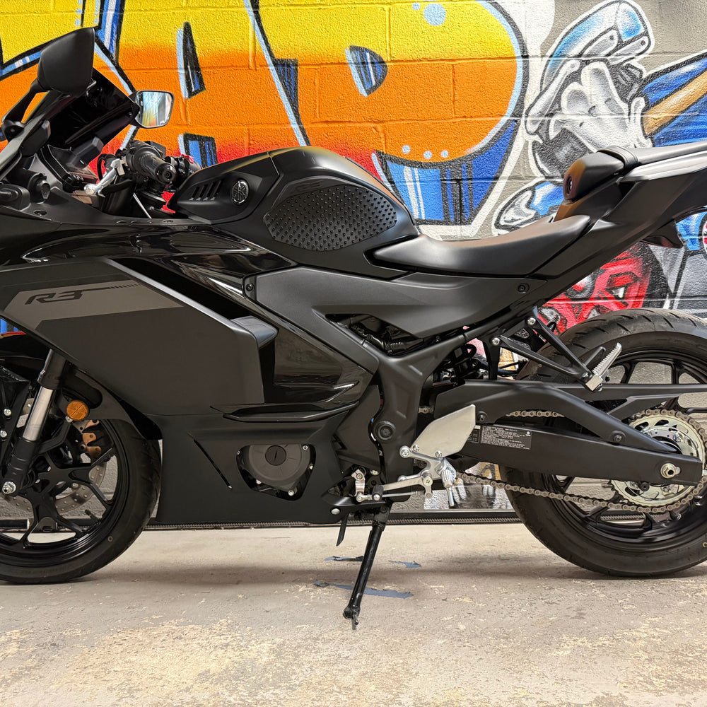 2025 Yamaha R3 in Matte Black – ASAP MOTO