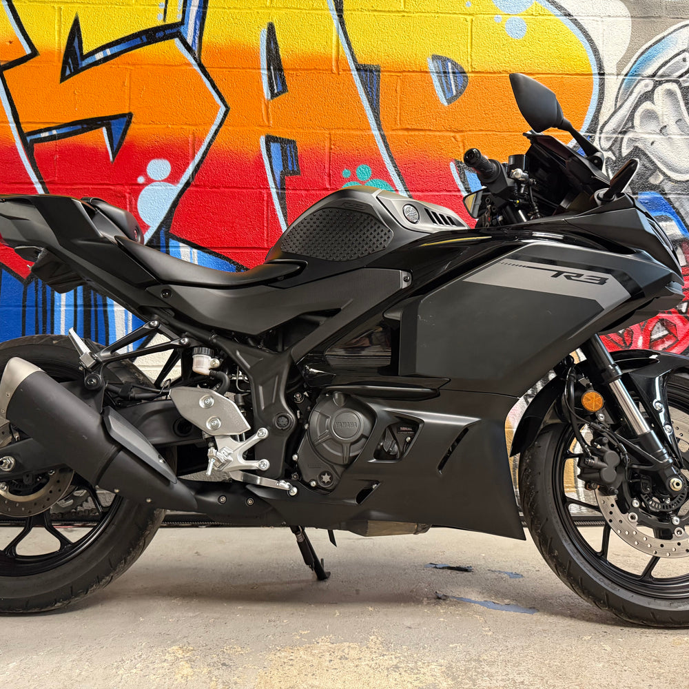 2025 Yamaha R3 in Matte Black – ASAP MOTO