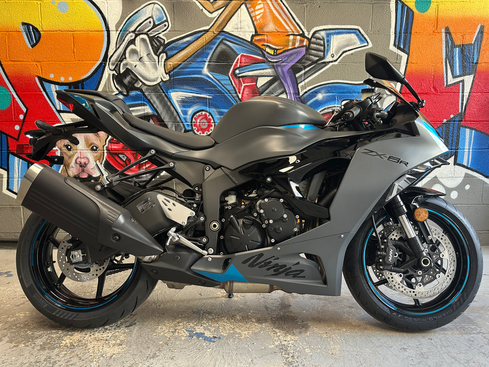 2025 KAWASAKI NINJA ZX6R MATTE GREY