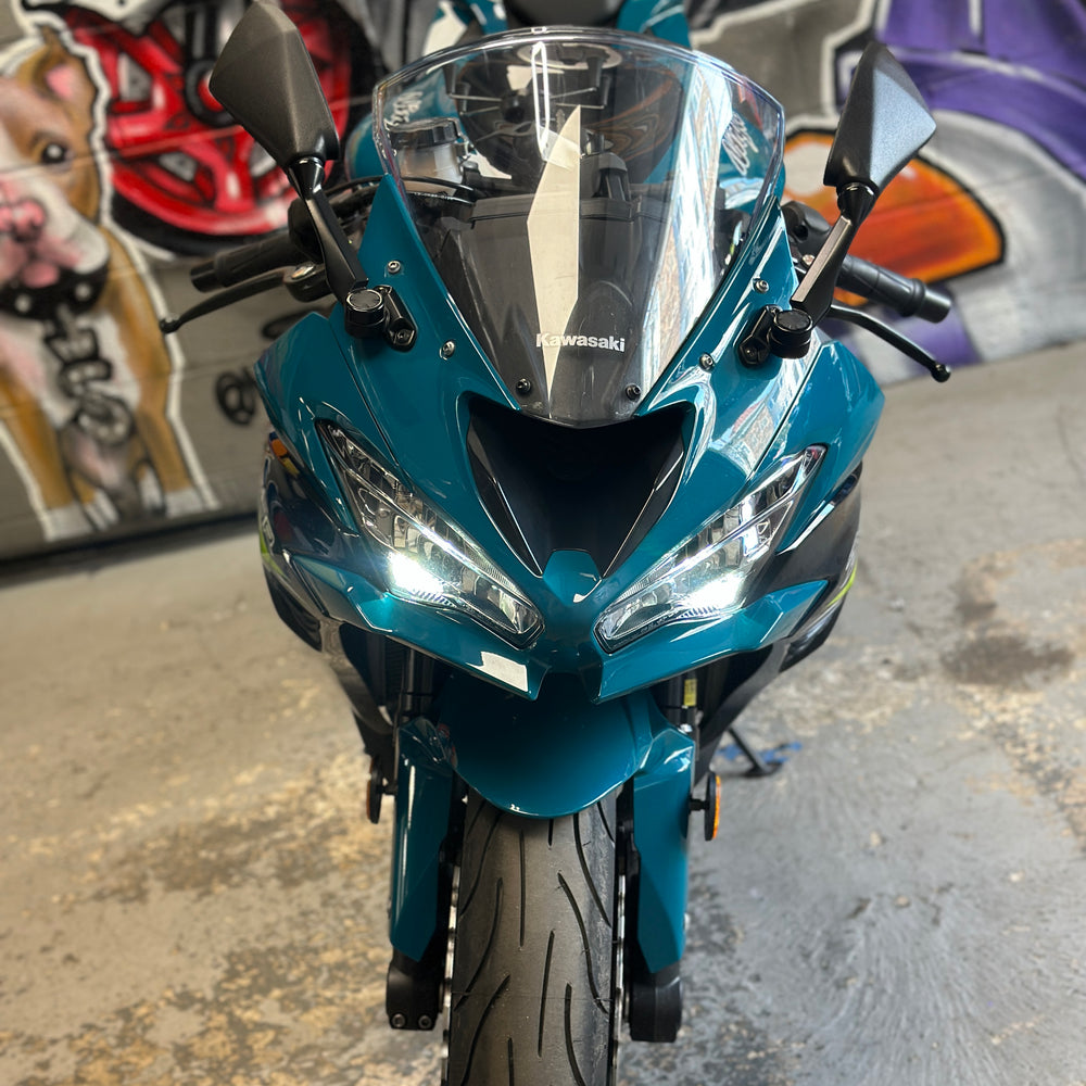 
                      
                        2021 KAWASAKI NINJA ZX6R BLUEBERRY AKRAPOVIC
                      
                    