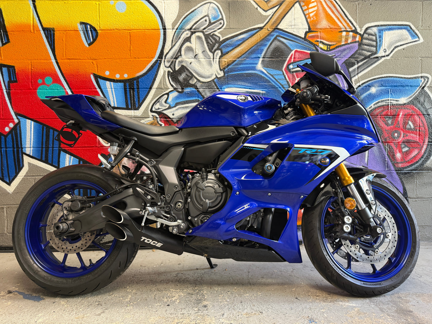 2025 YAMAHA R7 in Team Yamaha Blue TOCE